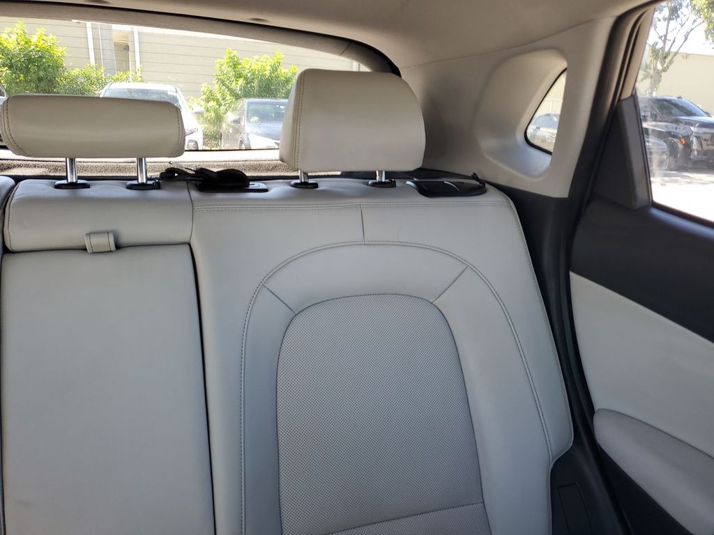 2023 Hyundai Kona Limited photo 4