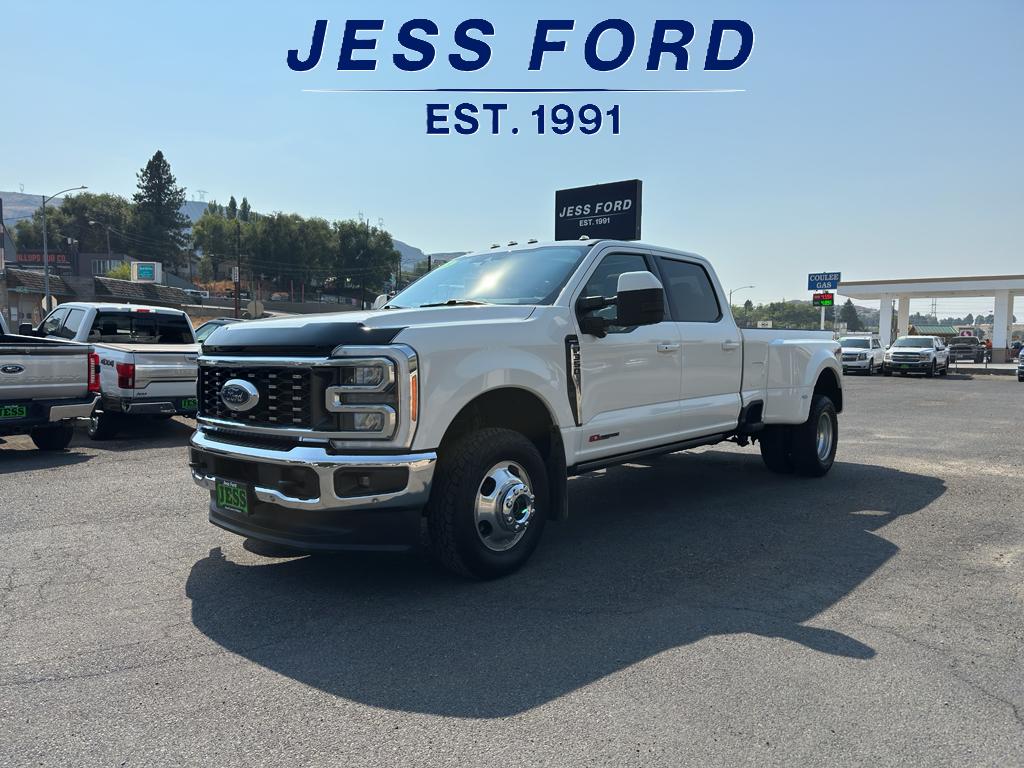 2023 Ford F-350 Super Duty Lariat's photo