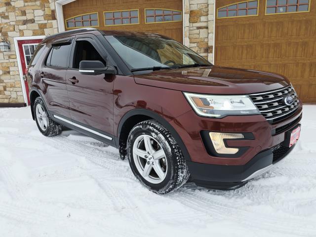 2016 Ford Explorer XLT's photo