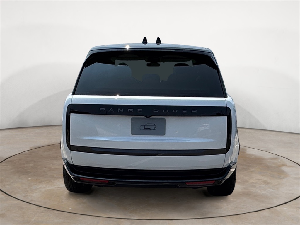2025 Land Rover Range Rover SE photo 3