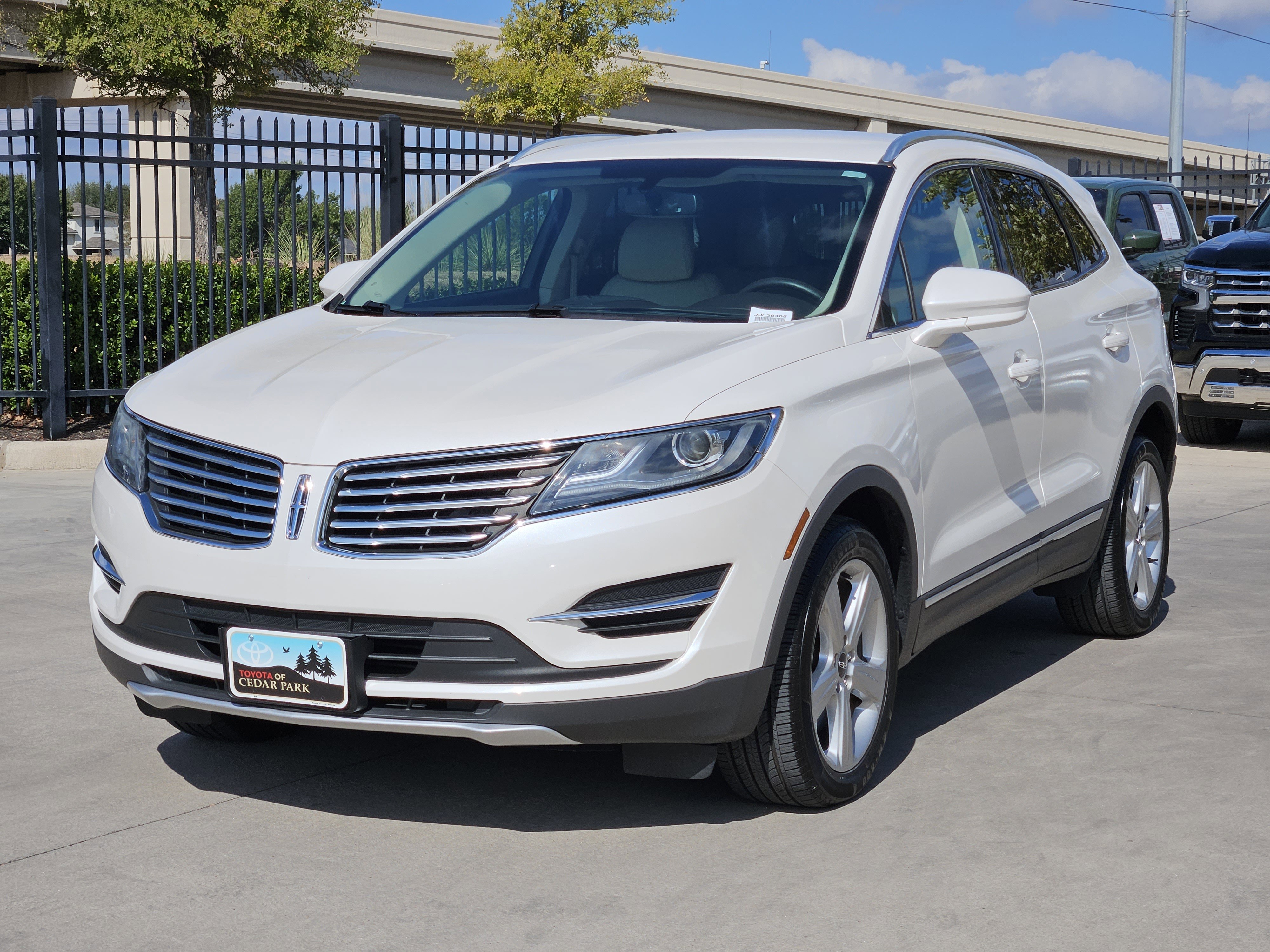 Used 2018 Lincoln MKC Base/Premiere with VIN 5LMCJ1D94JUL20305 for sale in Leander, TX