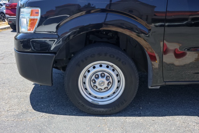 2016 Nissan NV3500 photo 9