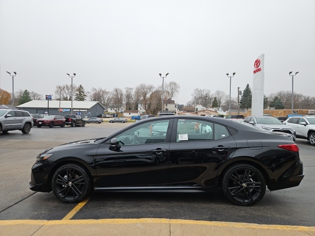 2026 Toyota Camry SE photo 2