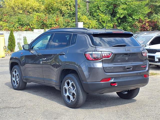 2022 Jeep Compass Trailhawk photo 2