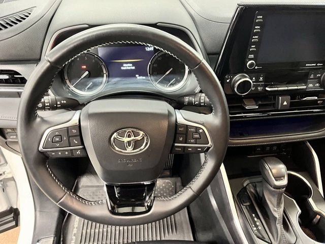 2021 Toyota Highlander XSE photo 14