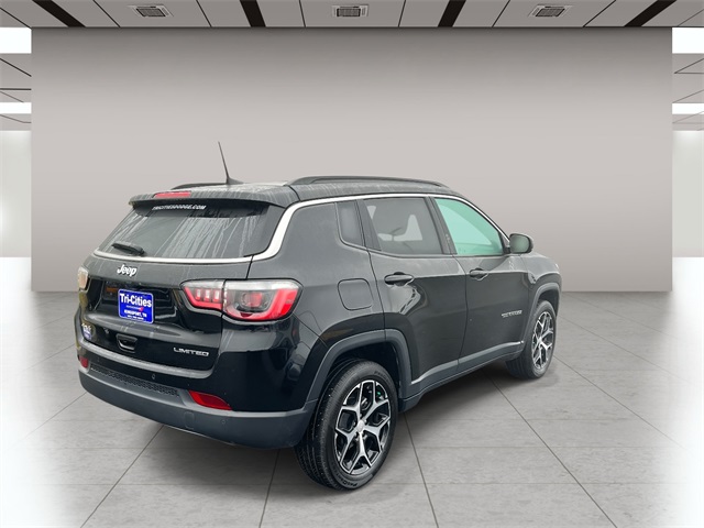2024 Jeep Compass Limited photo 3