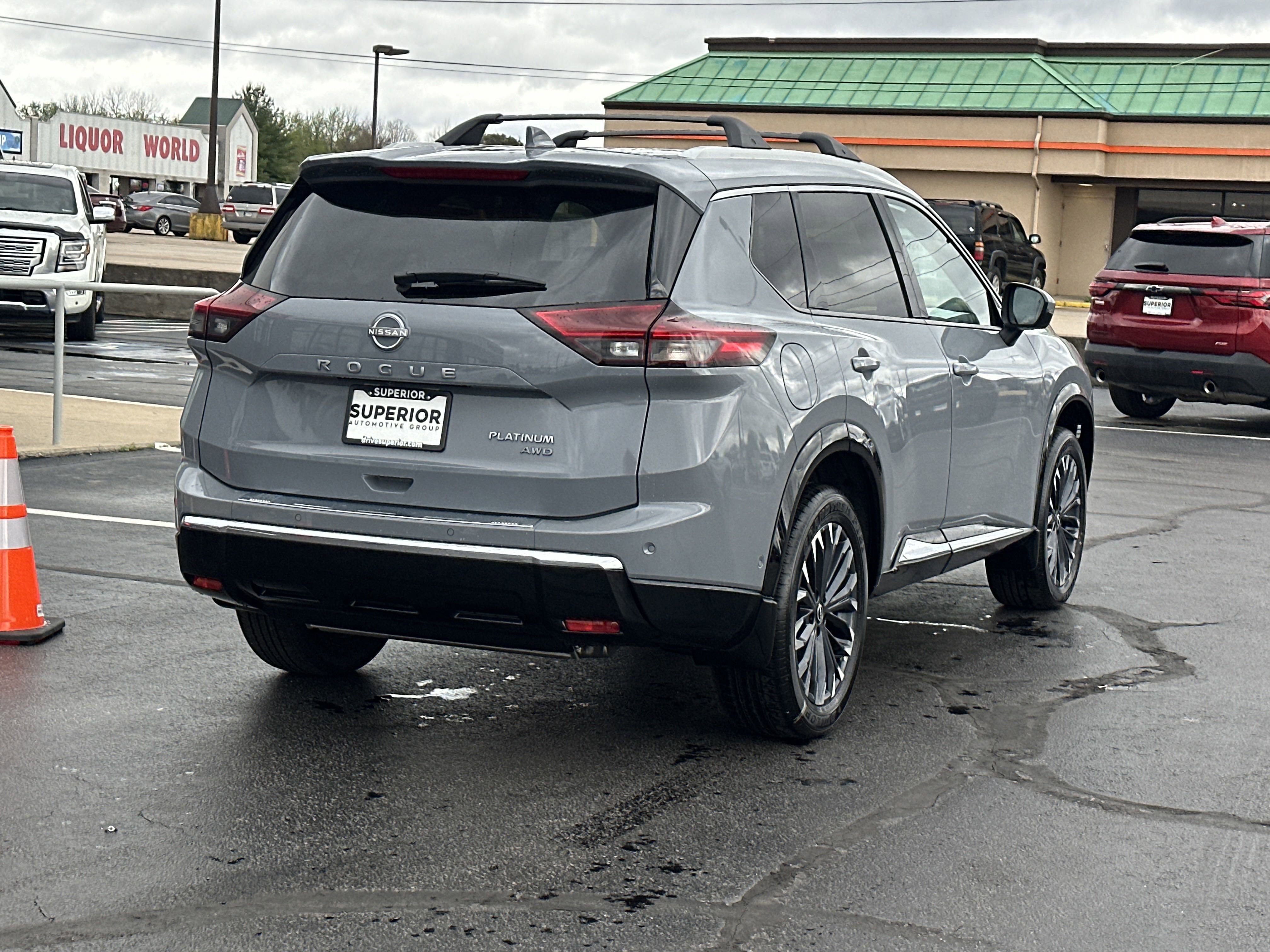 2025 Nissan Rogue Platinum photo 2
