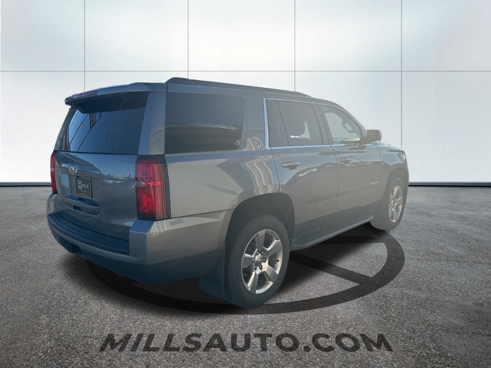 2019 Chevrolet Tahoe LT photo 2