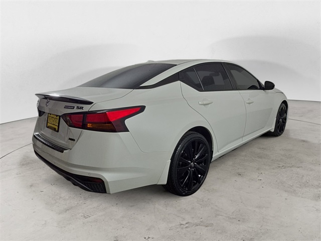 2022 Nissan Altima 2.5 SR photo 4