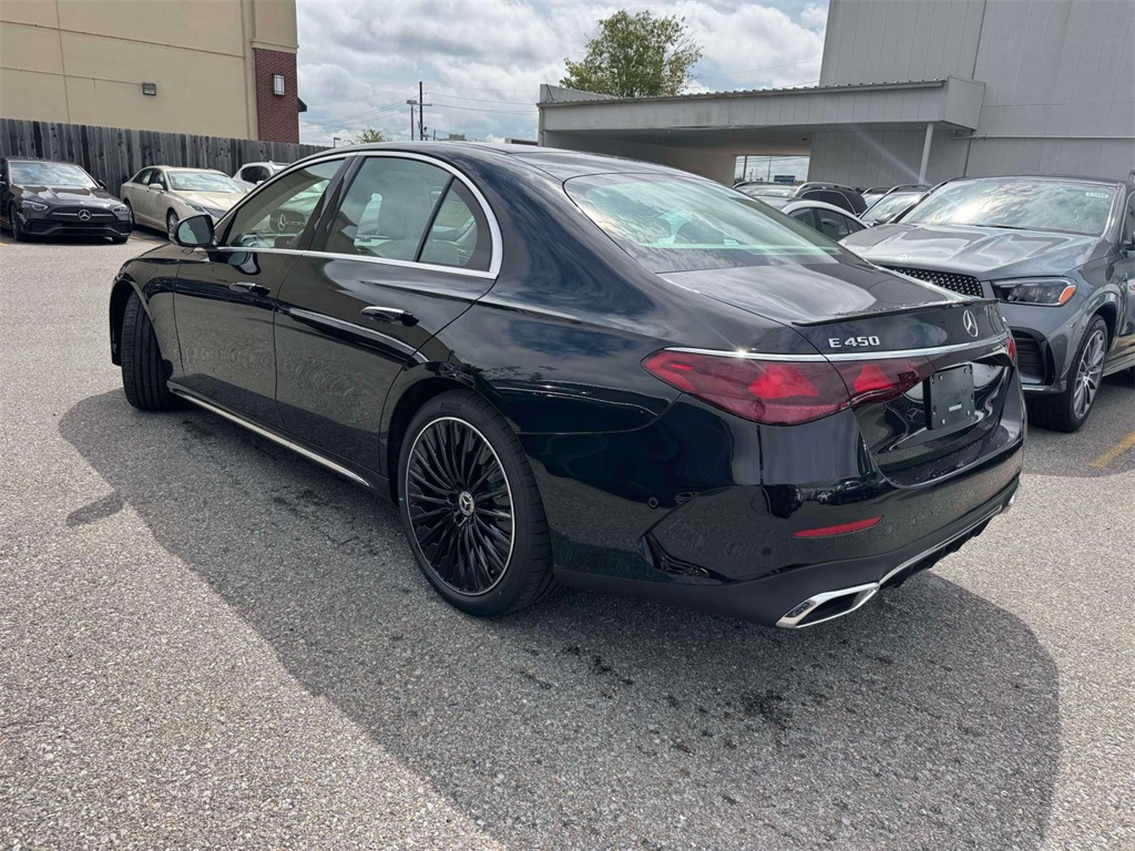 2026 Mercedes Benz E 450 4MATIC photo 3