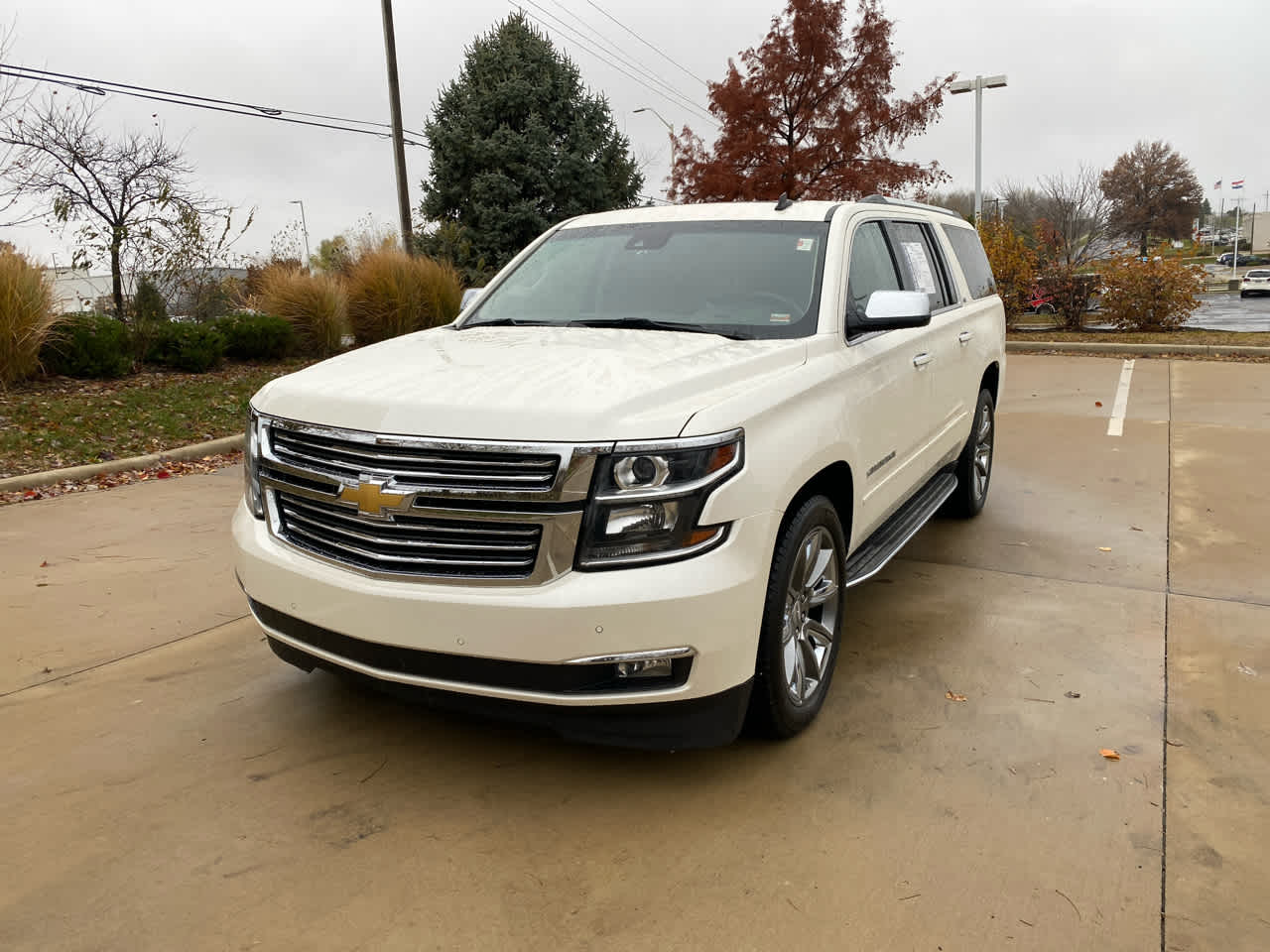 2015 Chevrolet Suburban LTZ photo 2