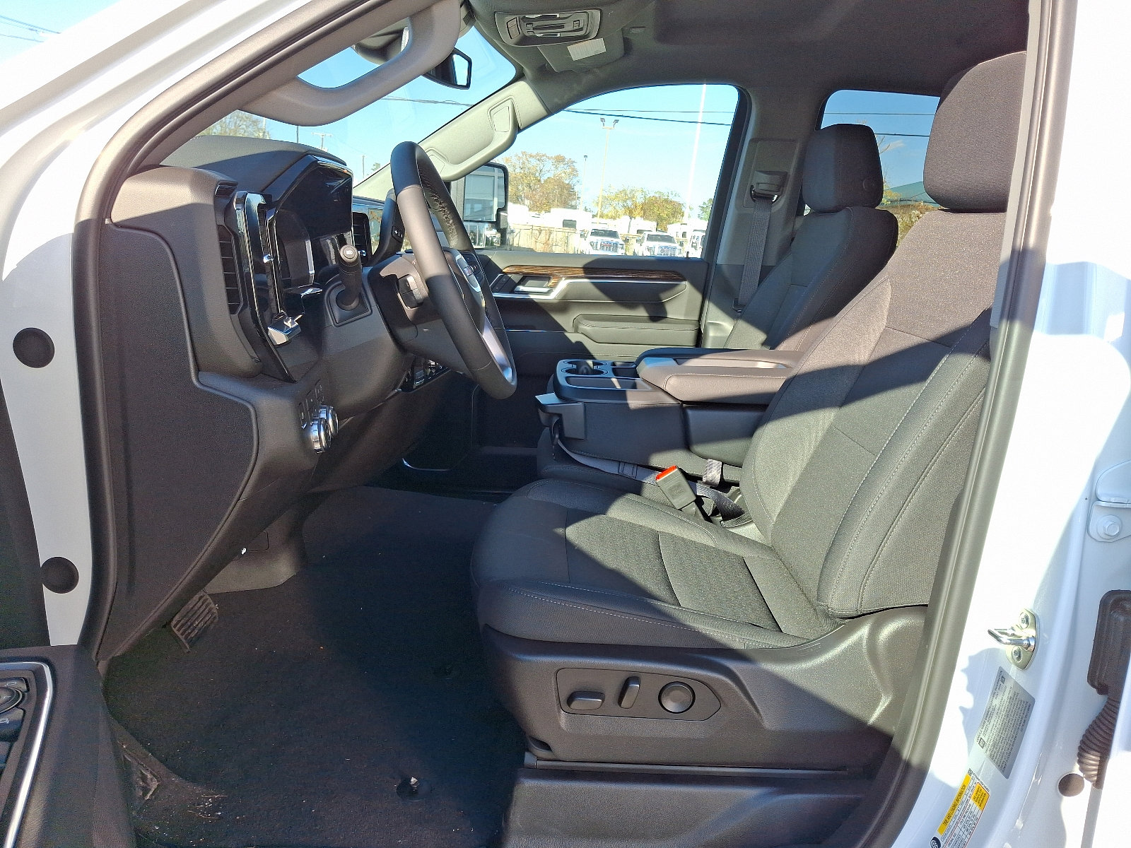 2025 Gmc Sierra 2500 HD SLE photo 6