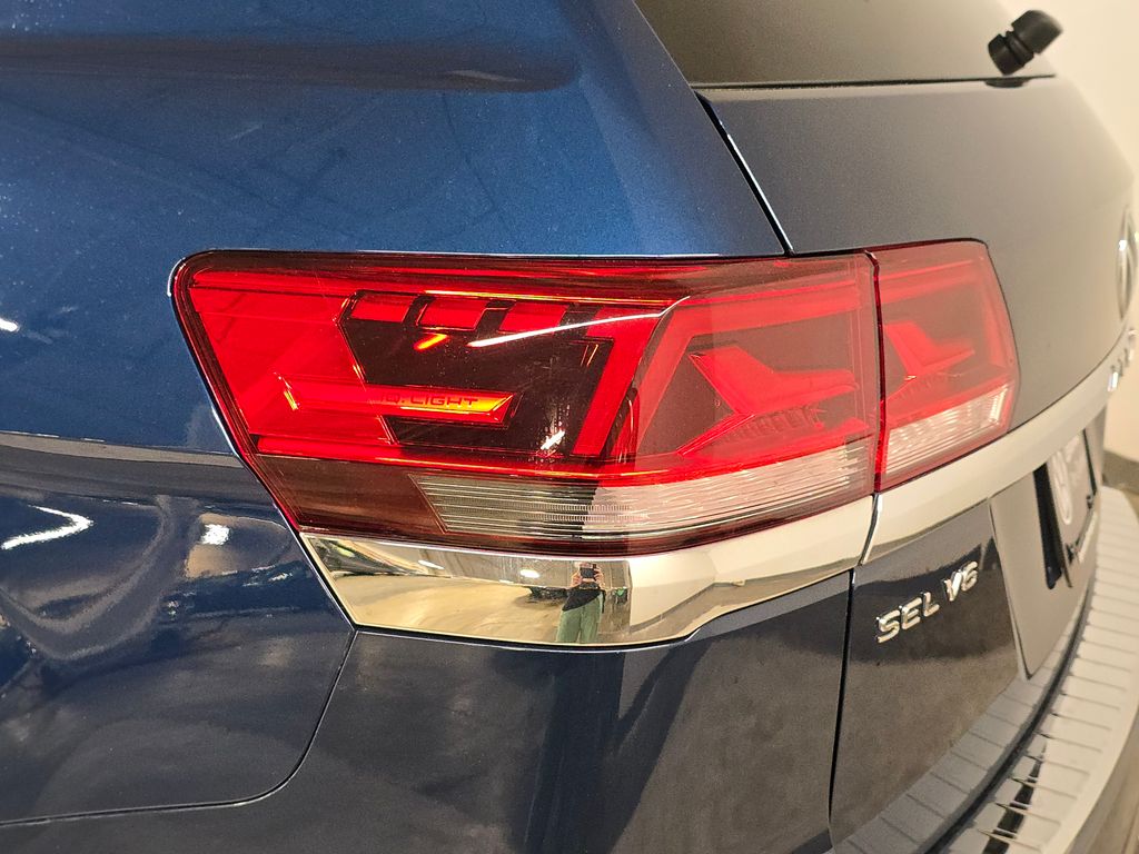 2023 Volkswagen Atlas SEL photo 12