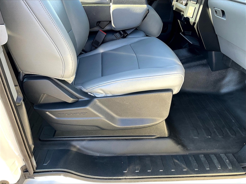 2023 Ford F-150 XL photo 32