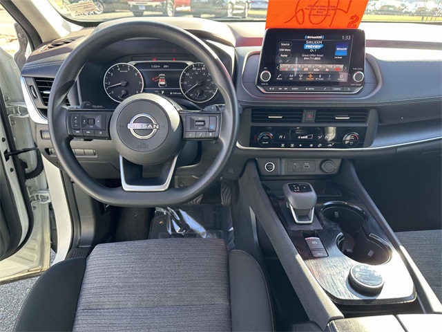 2023 Nissan Rogue SV photo 2