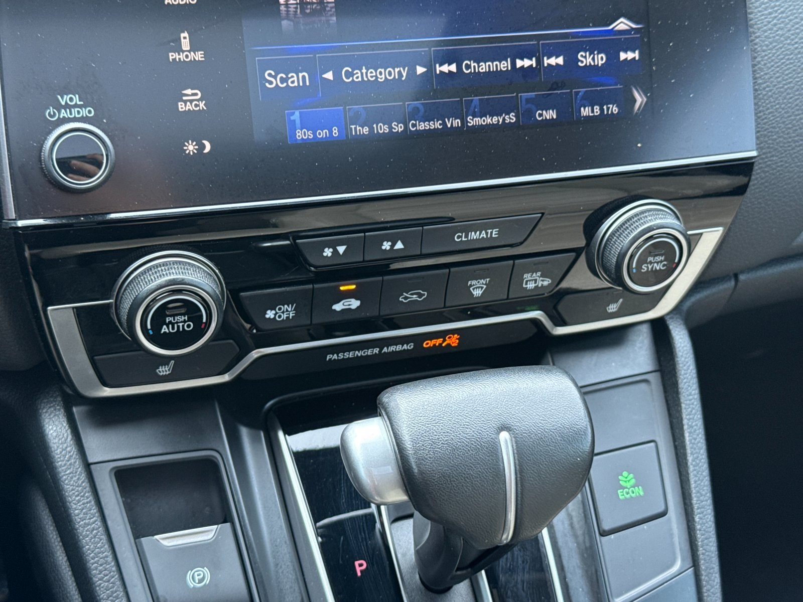 2018 Honda CR-V Touring photo 19
