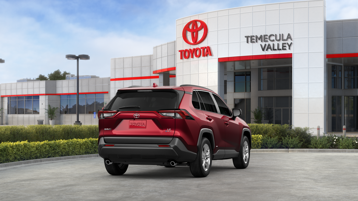 2025 Toyota RAV4 Hybrid LE photo 2