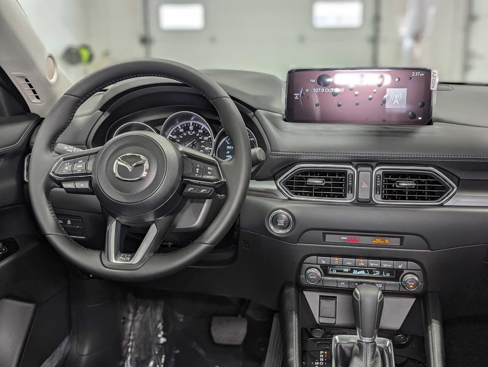 2025 Mazda CX-5 2.5 Select photo 3