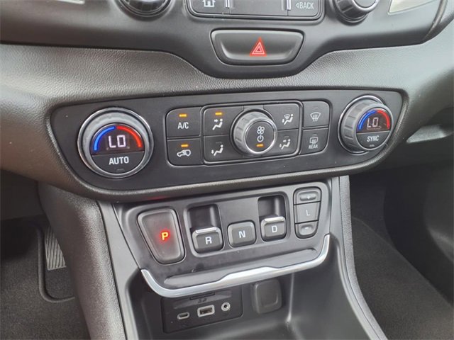 2021 Gmc Terrain SLE photo 16
