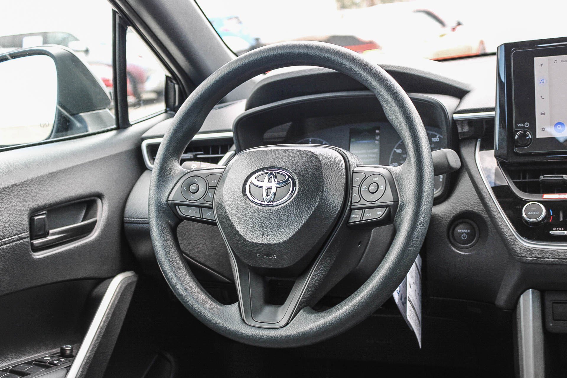 2025 Toyota Corolla Hybrid S photo 14