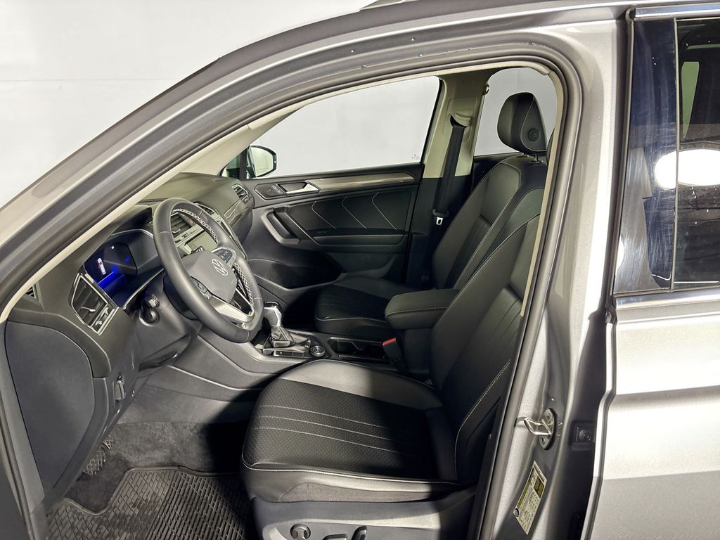2024 Volkswagen Tiguan SE Wolfsburg Edition photo 11