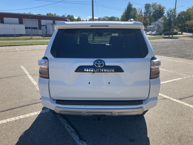 2024 Toyota 4Runner TRD Off-Road photo 6