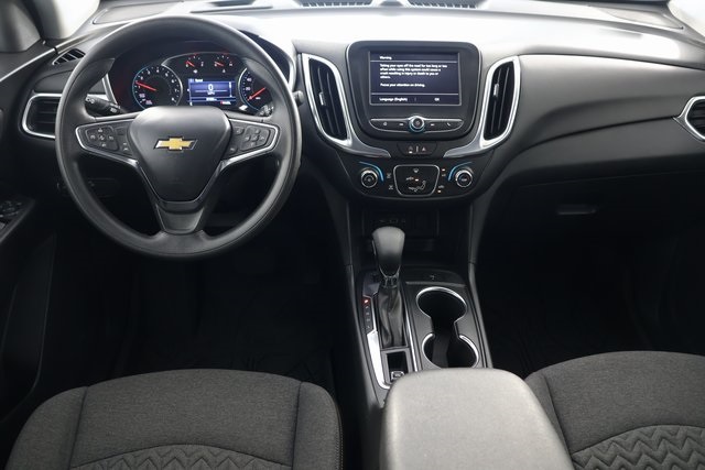 2023 Chevrolet Equinox LT photo 2
