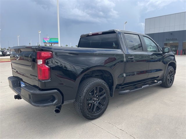 2025 Chevrolet Silverado 1500 Custom photo 2