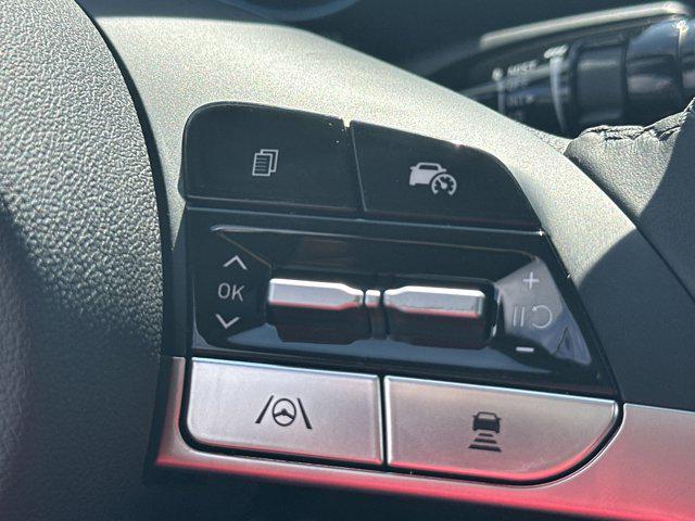 2025 Hyundai Elantra SEL Convenience photo 24