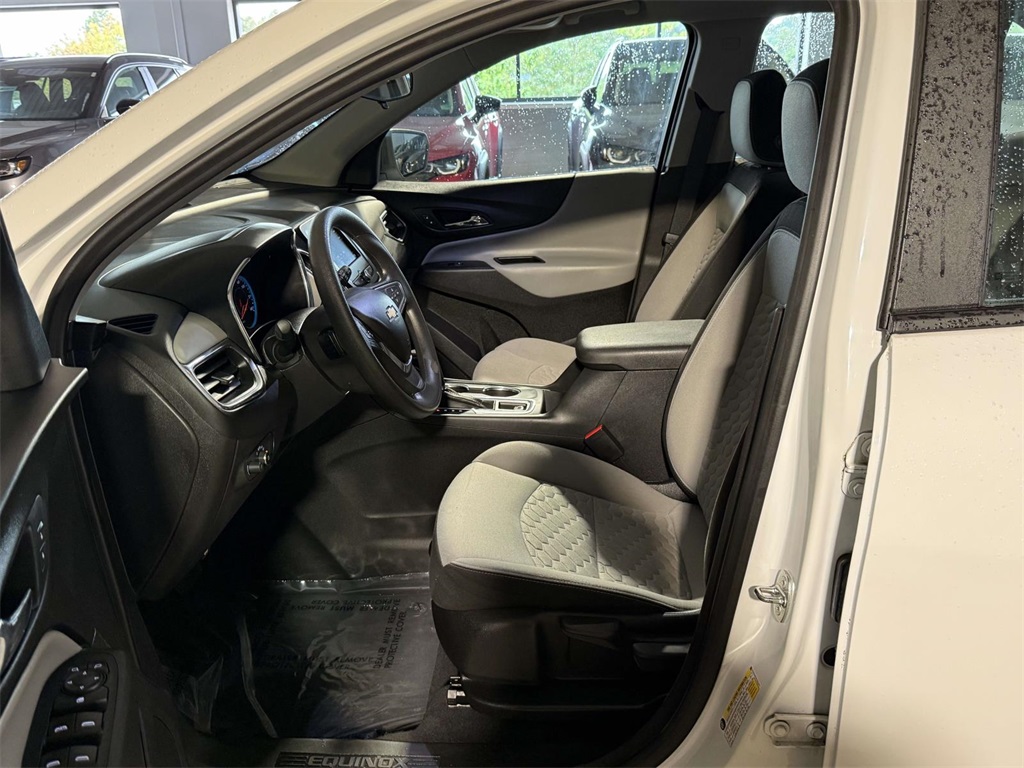 2020 Chevrolet Equinox LS photo 4