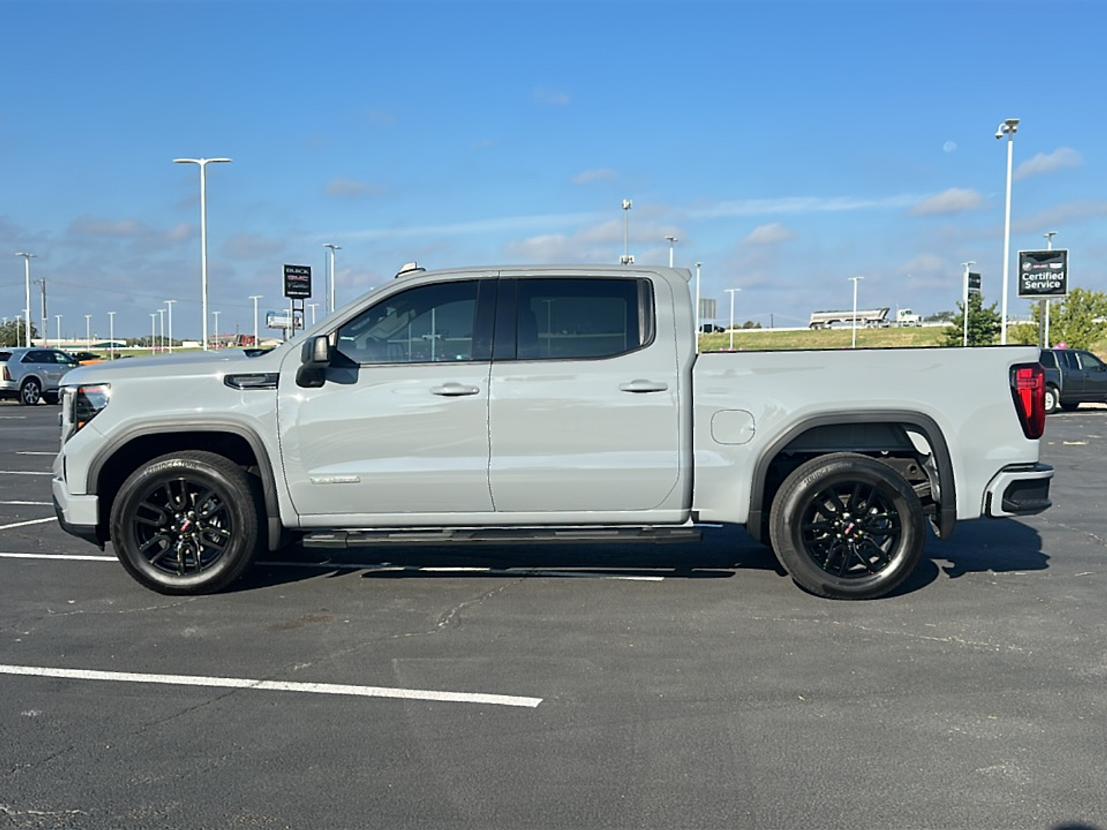 2024 Gmc Sierra 1500 Elevation photo 3
