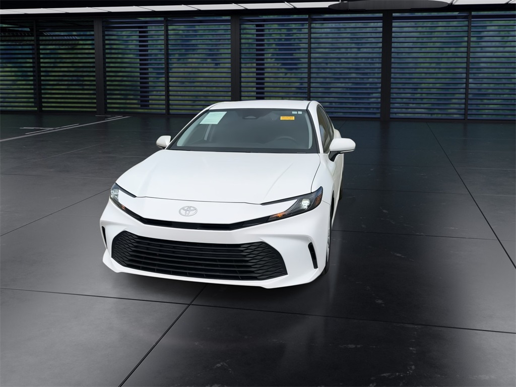 2025 Toyota Camry LE photo 3
