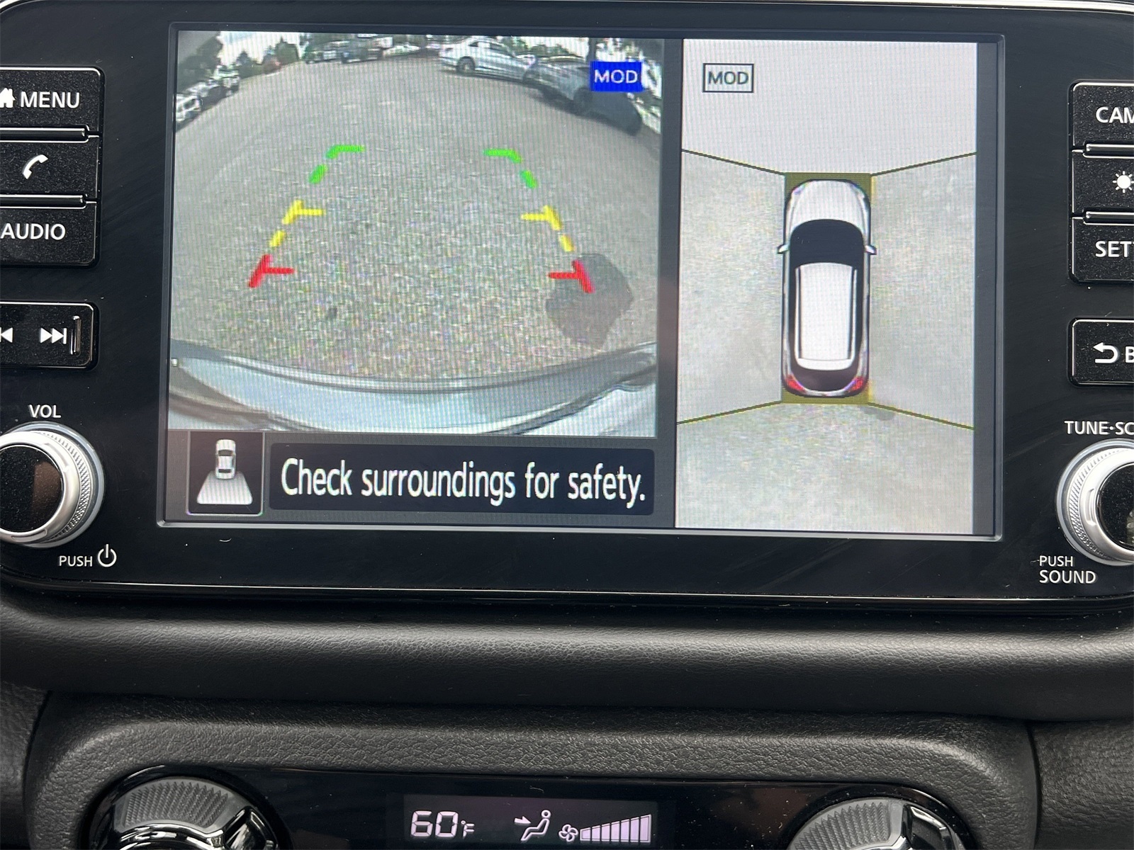2024 Nissan Kicks SR photo 2