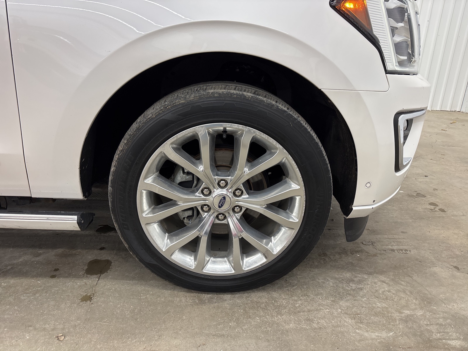 2019 Ford Expedition MAX Platinum photo 27
