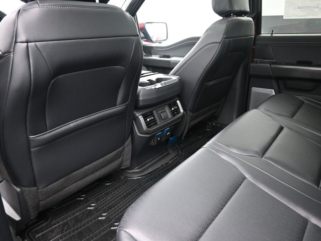 2024 Ford F-150 Lariat photo 19