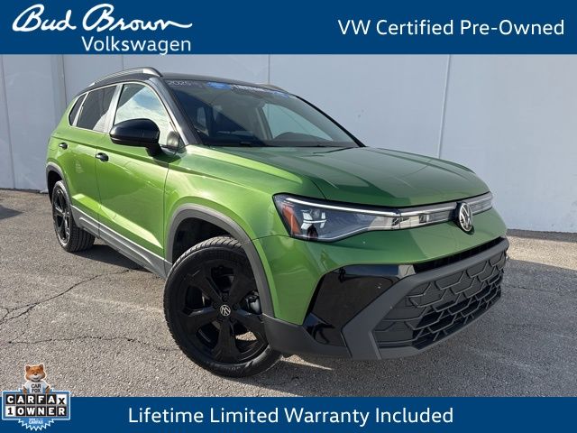 2025 Volkswagen Taos SE Black