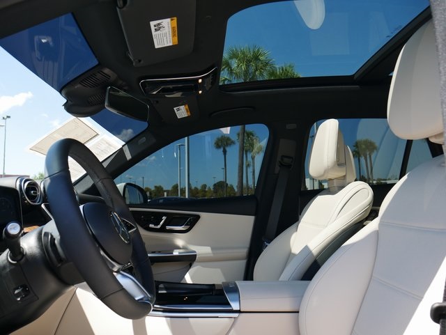 2025 Mercedes Benz GLC 300 photo 15