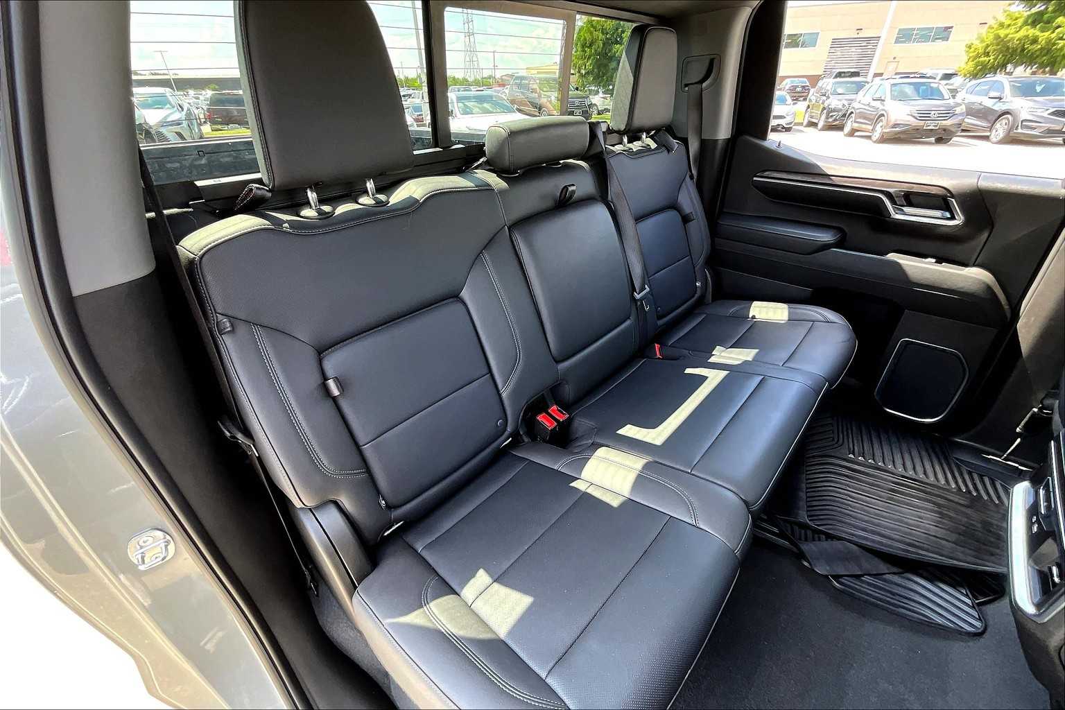 2024 Chevrolet Silverado 1500 LTZ photo 17