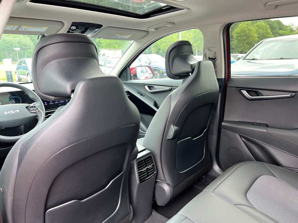 2025 Kia Niro EX Touring photo 24