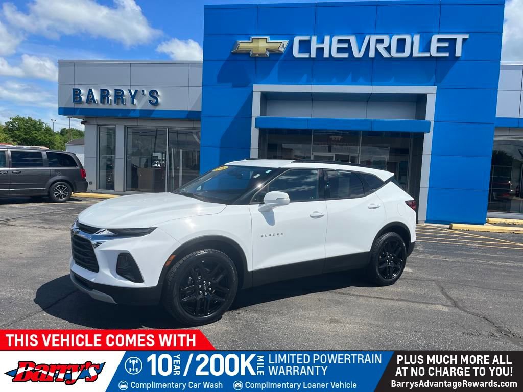 Used 2022 Summit White Chevrolet 2LT image 1