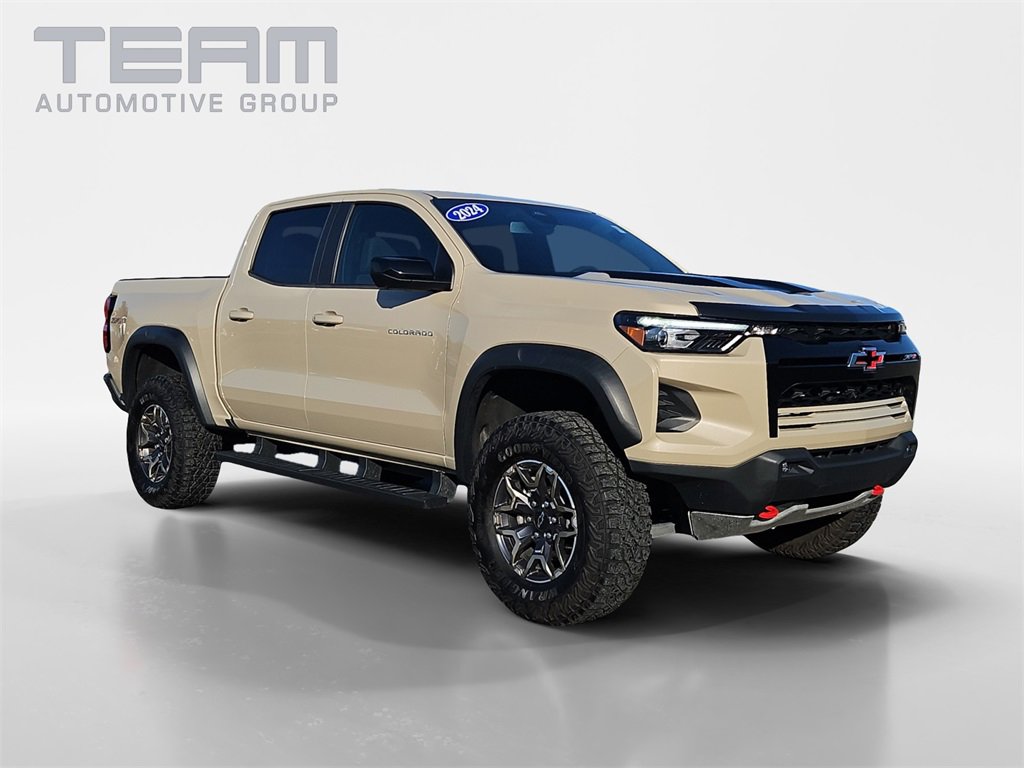 2024 Chevrolet Colorado ZR2's photo