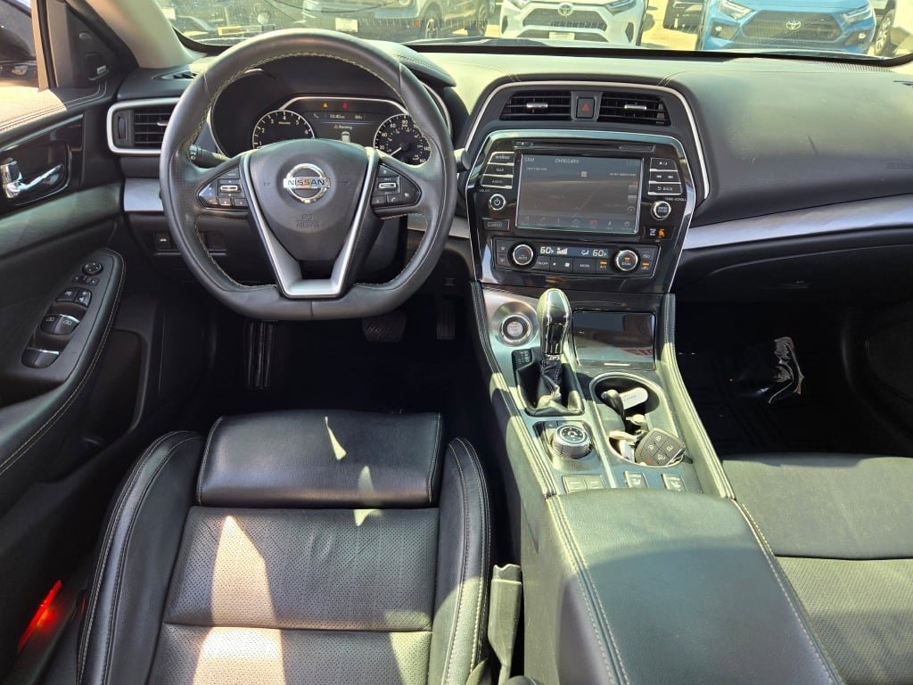 2017 Nissan Maxima SL photo 16