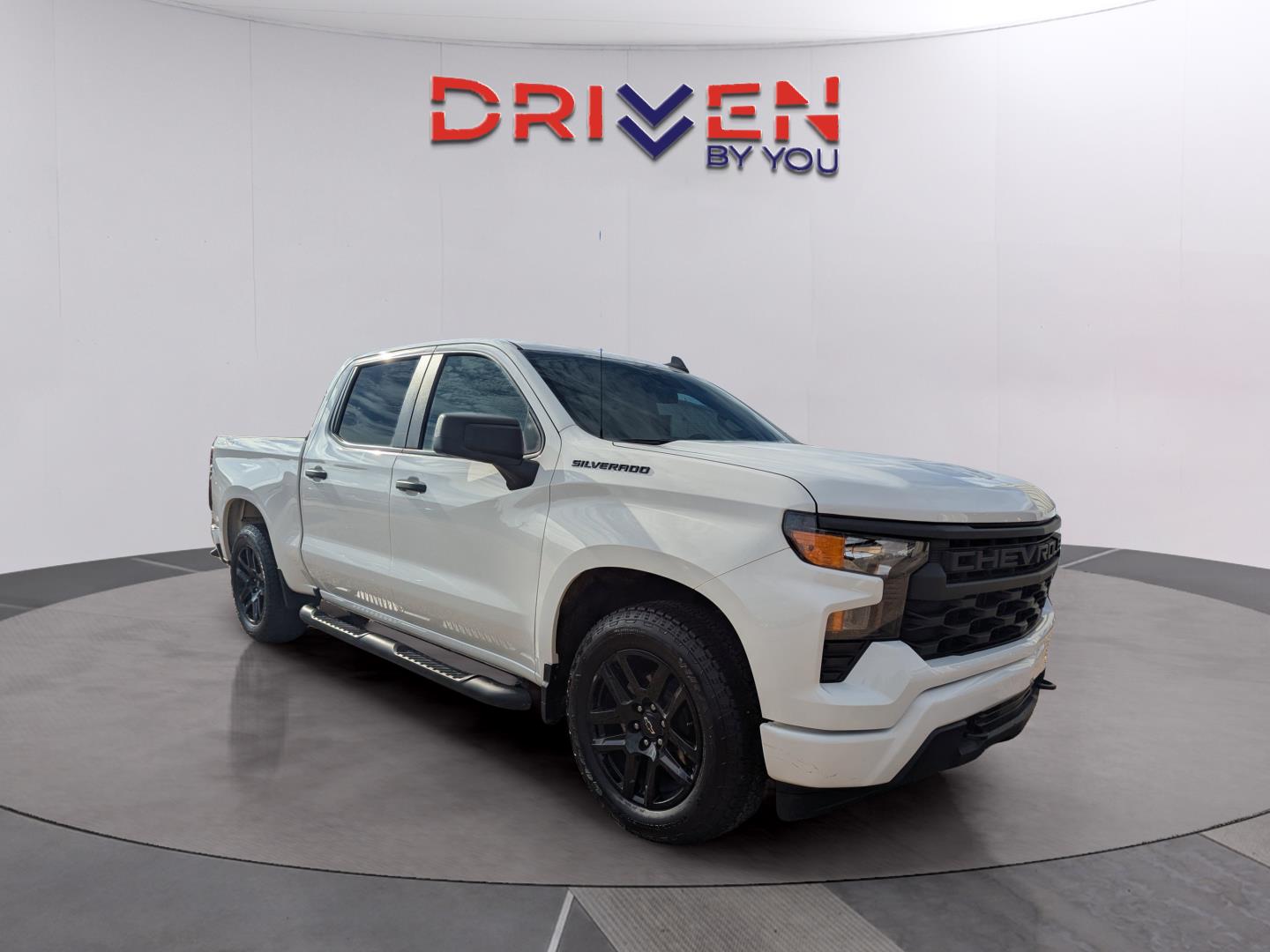 2024 Chevrolet Silverado 1500 Custom photo 4