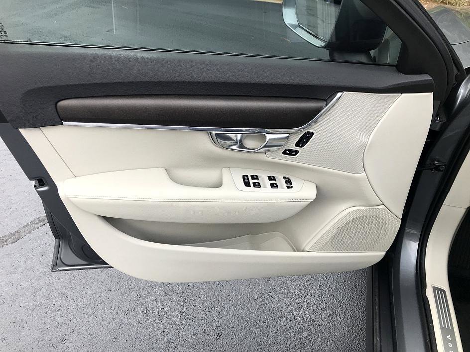 2020 Volvo V90 Cross Country T6 AWD photo 15