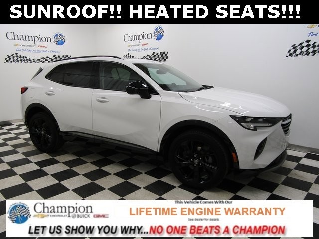 2022 Buick Envision Essence's photo