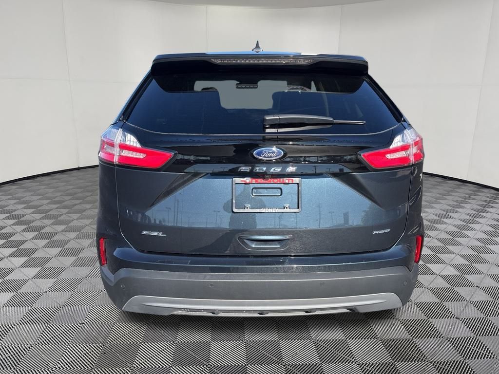 2024 Ford Edge SEL photo 4