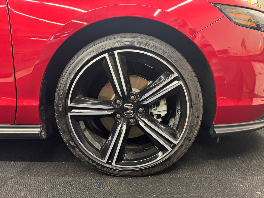 2023 Honda Accord Hybrid Sport photo 12