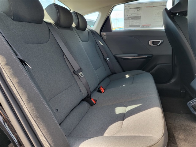 2025 Kia K4 LX photo 14