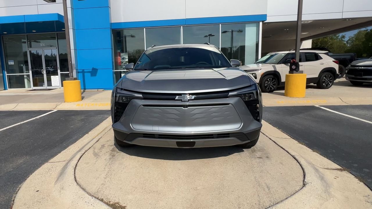 2026 Chevrolet Blazer EV photo 3