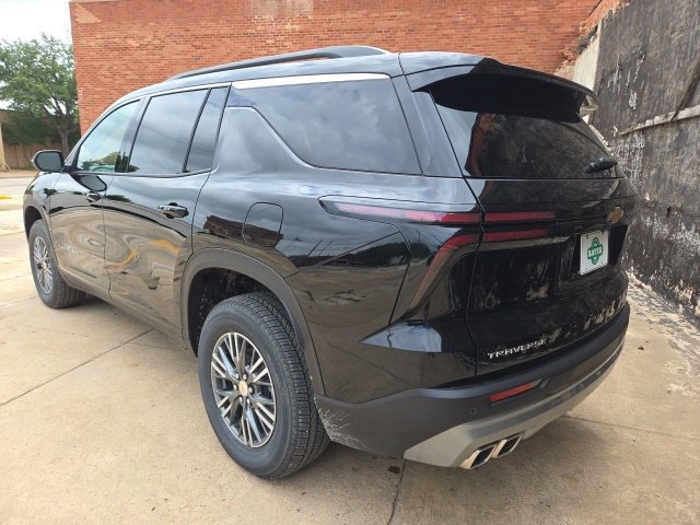 2025 Chevrolet Traverse photo 4